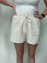 Load image into Gallery viewer, Breezy Linen Striped Shorts