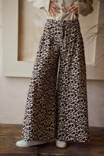 Load image into Gallery viewer, Leopard Wide Leg Pants
