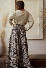 Load image into Gallery viewer, Leopard Wide Leg Pants
